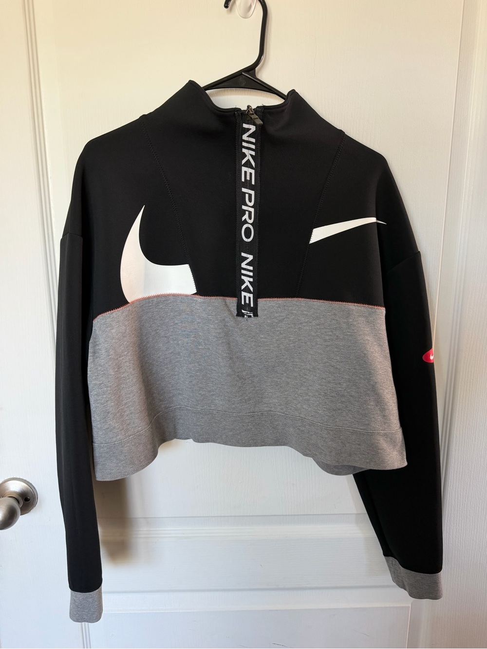 Nike Pro Dri-FIT Cropped Half Zip Pullover Black Gray Women’s Medium